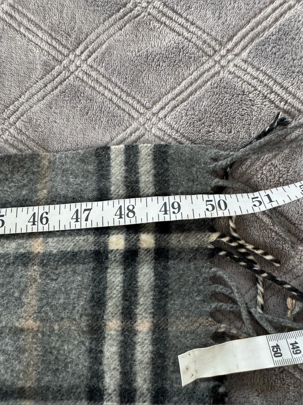 Burberry 100% Cashmere house check fridge scarf grey